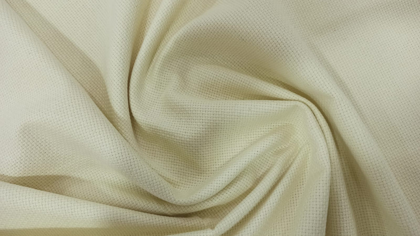 Etamin fabric for table runners